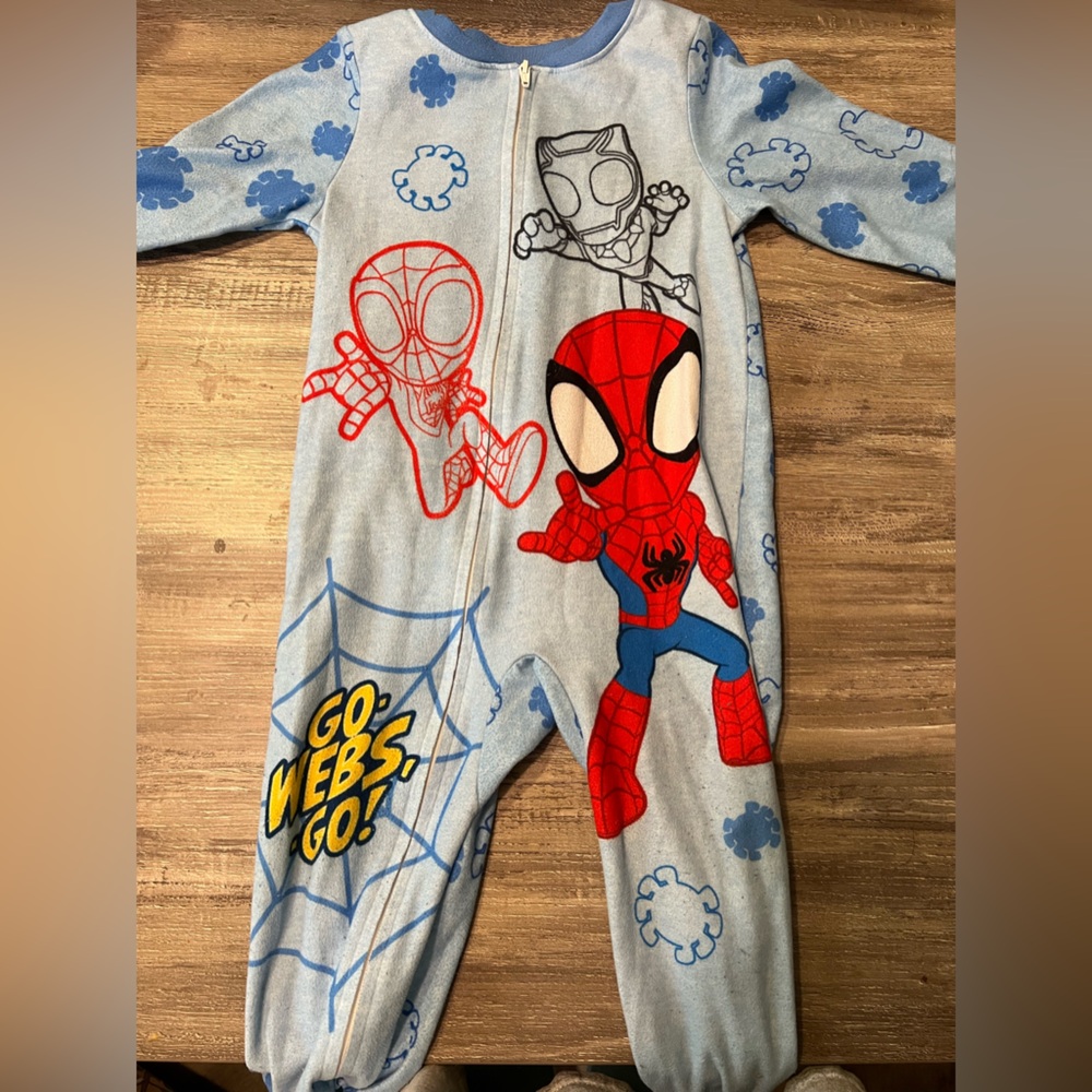 Spider-man One-Piece sleeper. Size 2T.
